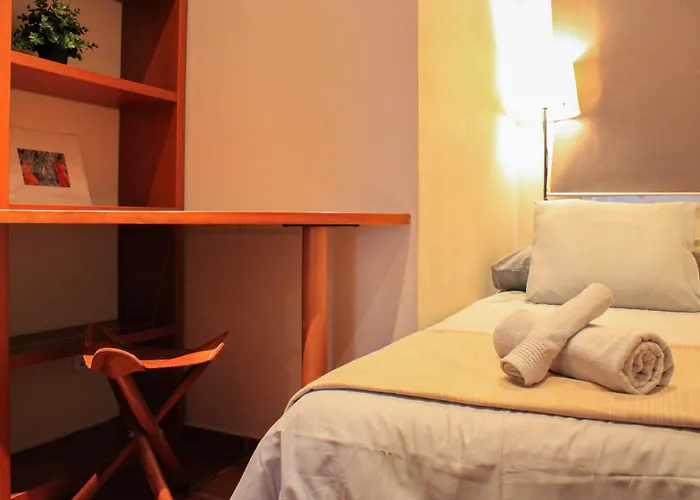 Montroig Penthouse In Apartament *