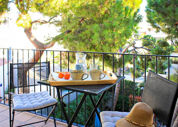 Montroig Penthouse In *