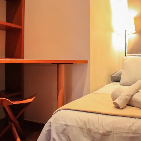 Montroig Penthouse In Apartman *