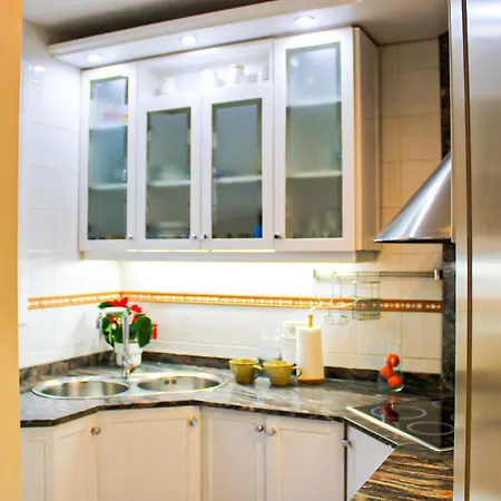 Montroig Penthouse In 아파트